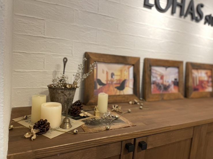 クリスマスverのスタジオになってます。