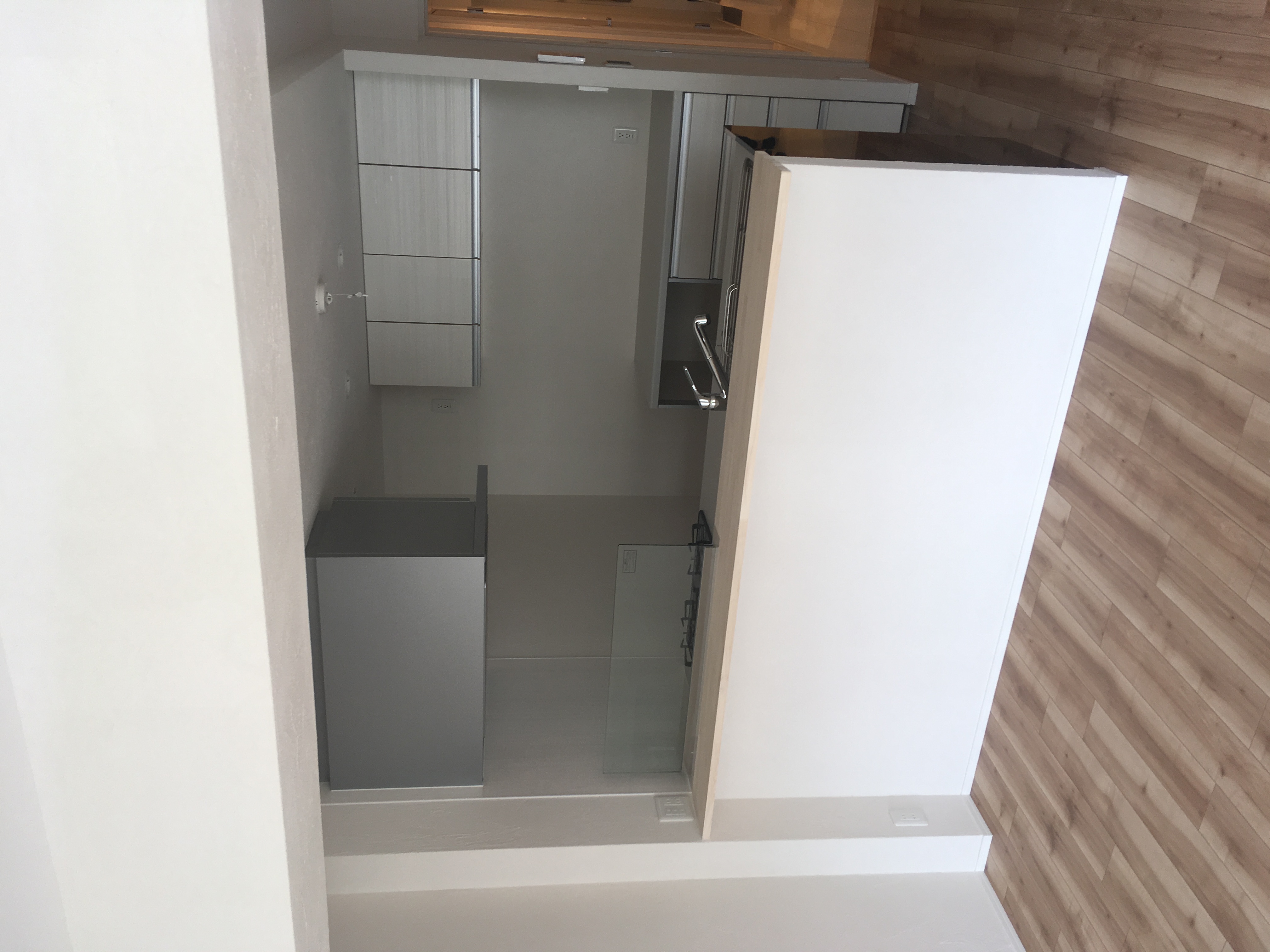 ロールスクリーン 遮光タイプ