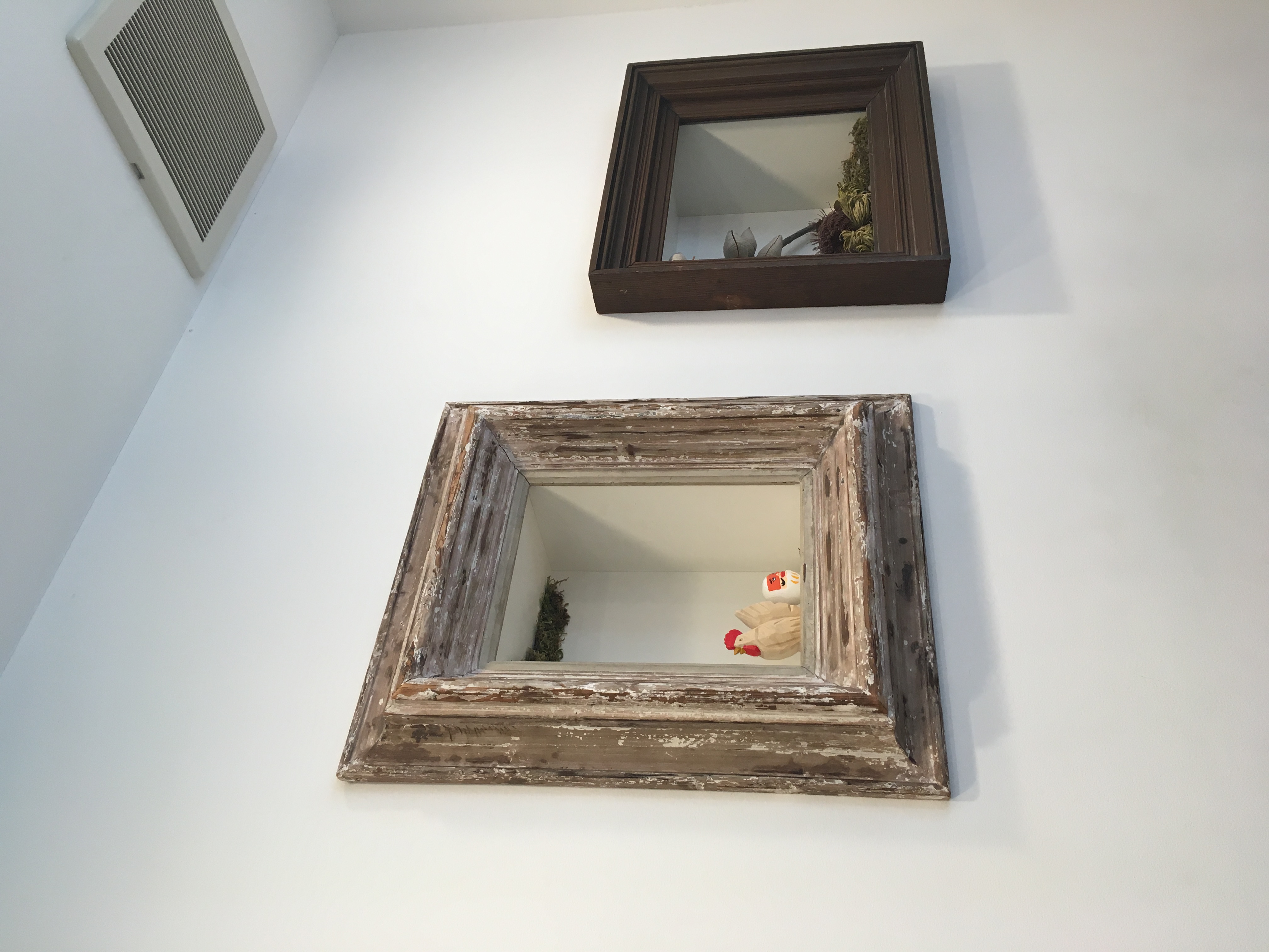 ニッチ収納　～絵画の様に飾る～