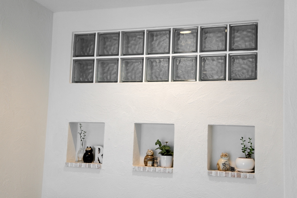 青（BLUE）の建具