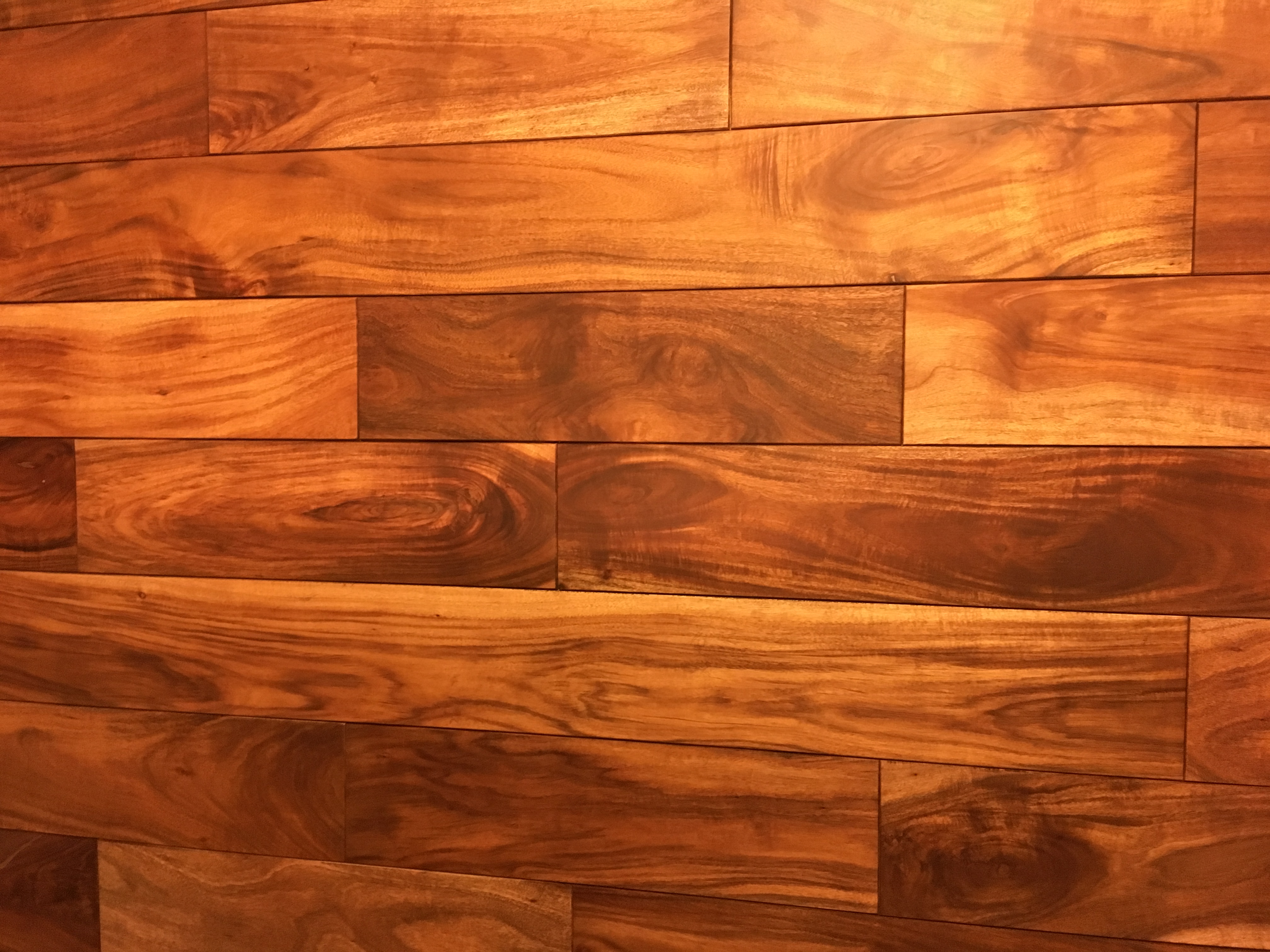 マンションリノベ　無垢フローリング「アカシア」