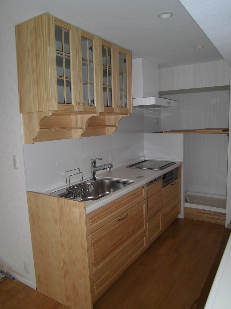 ウッドワン　キッチン・カップボード　（壁タイル）