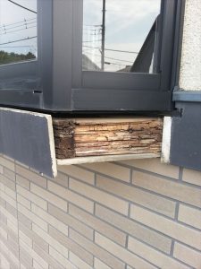 201603皆川邸出窓下写真①_R