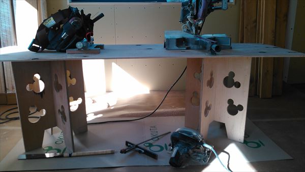 大工さんの現場作業台が可愛い♪