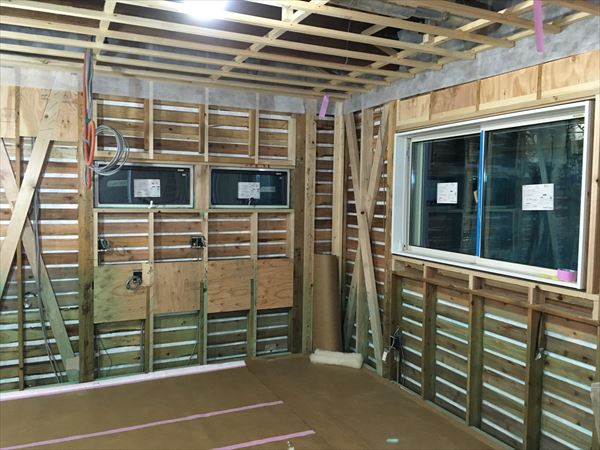 改装に伴い耐震補強！