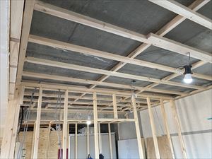 マンション解体から間仕切り下地工事