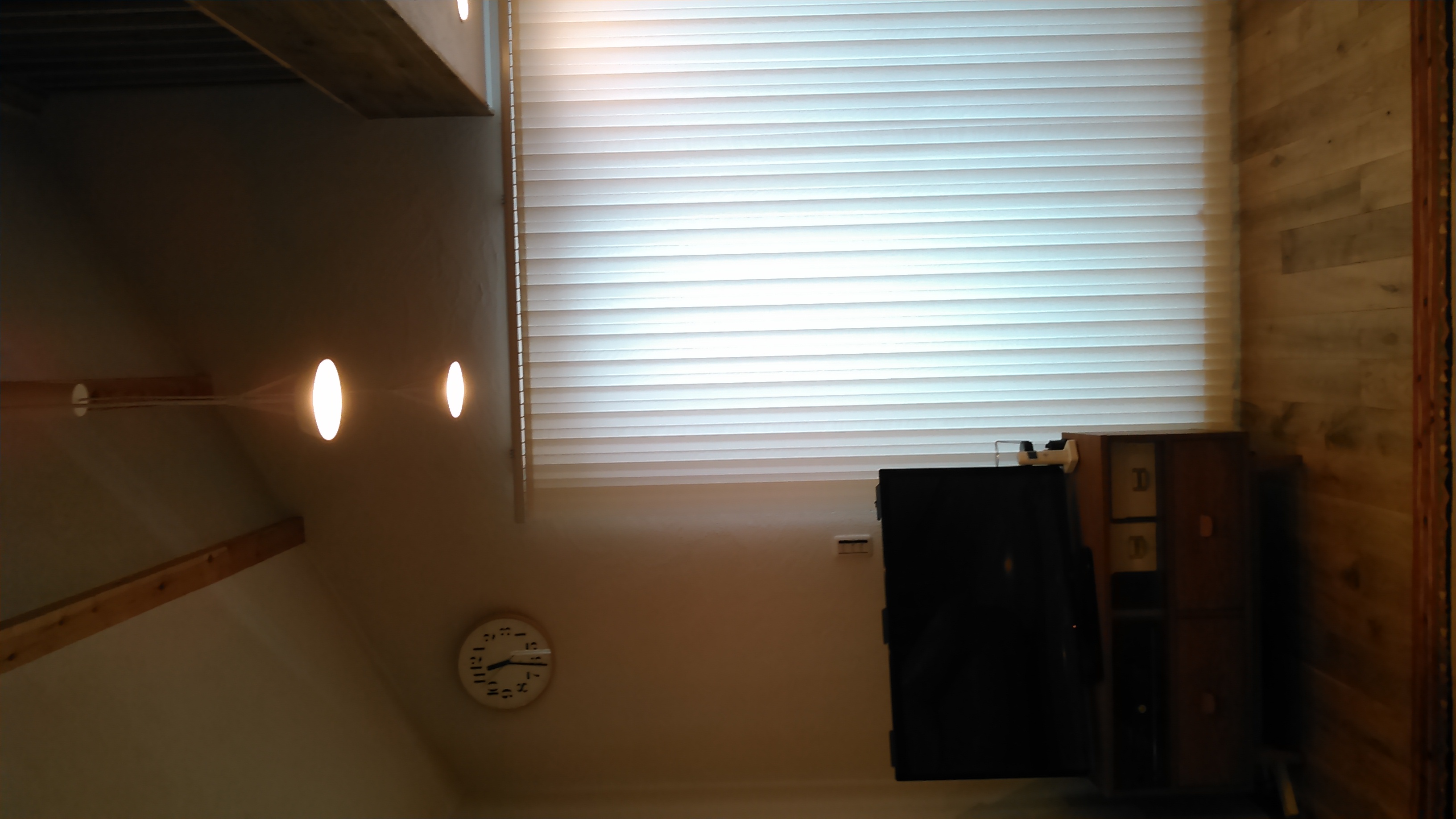 勾配天井にペンダントライト