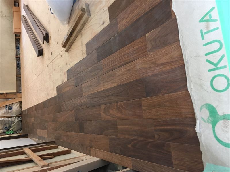 ｳｫｰﾙﾅｯﾄの床材　無垢フローリング