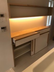 造作キッチン収納２