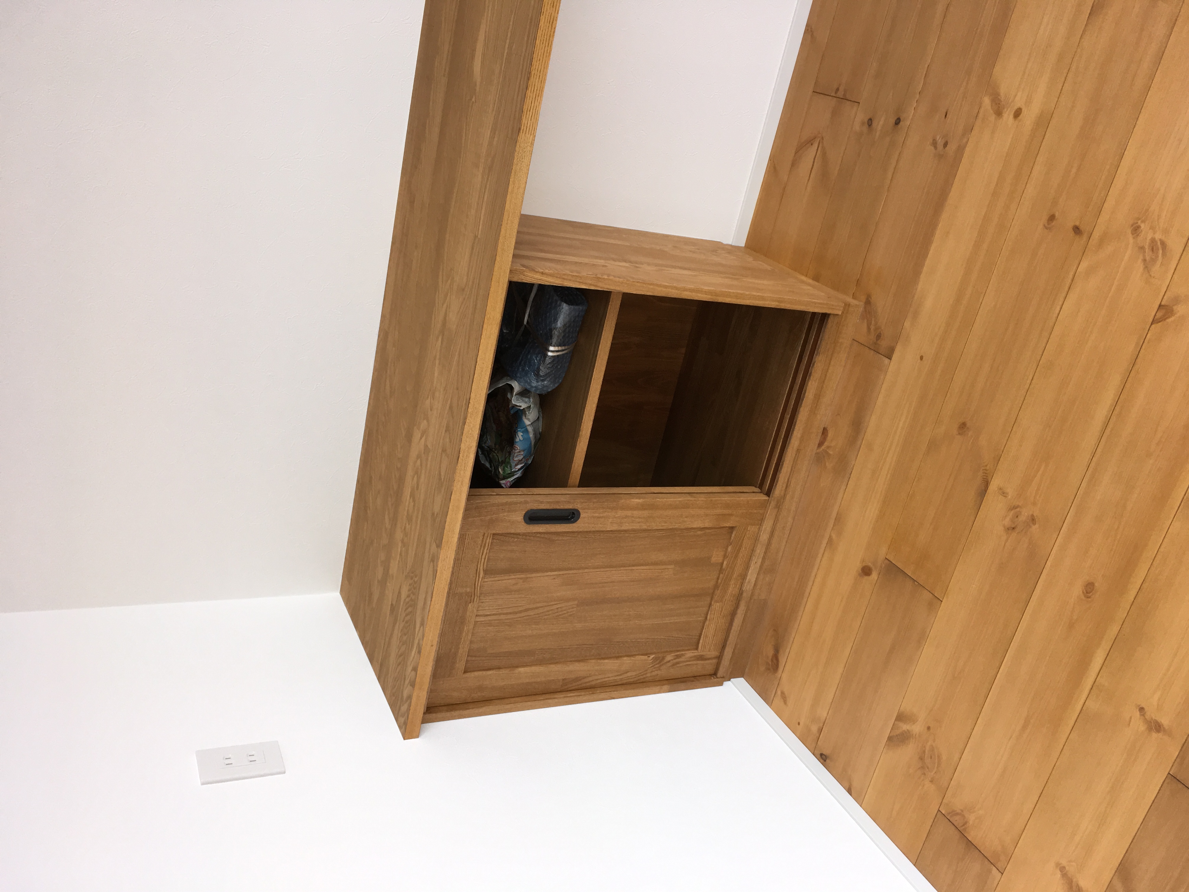 ハウスクエア横浜店☆ワークカウンター造作工事