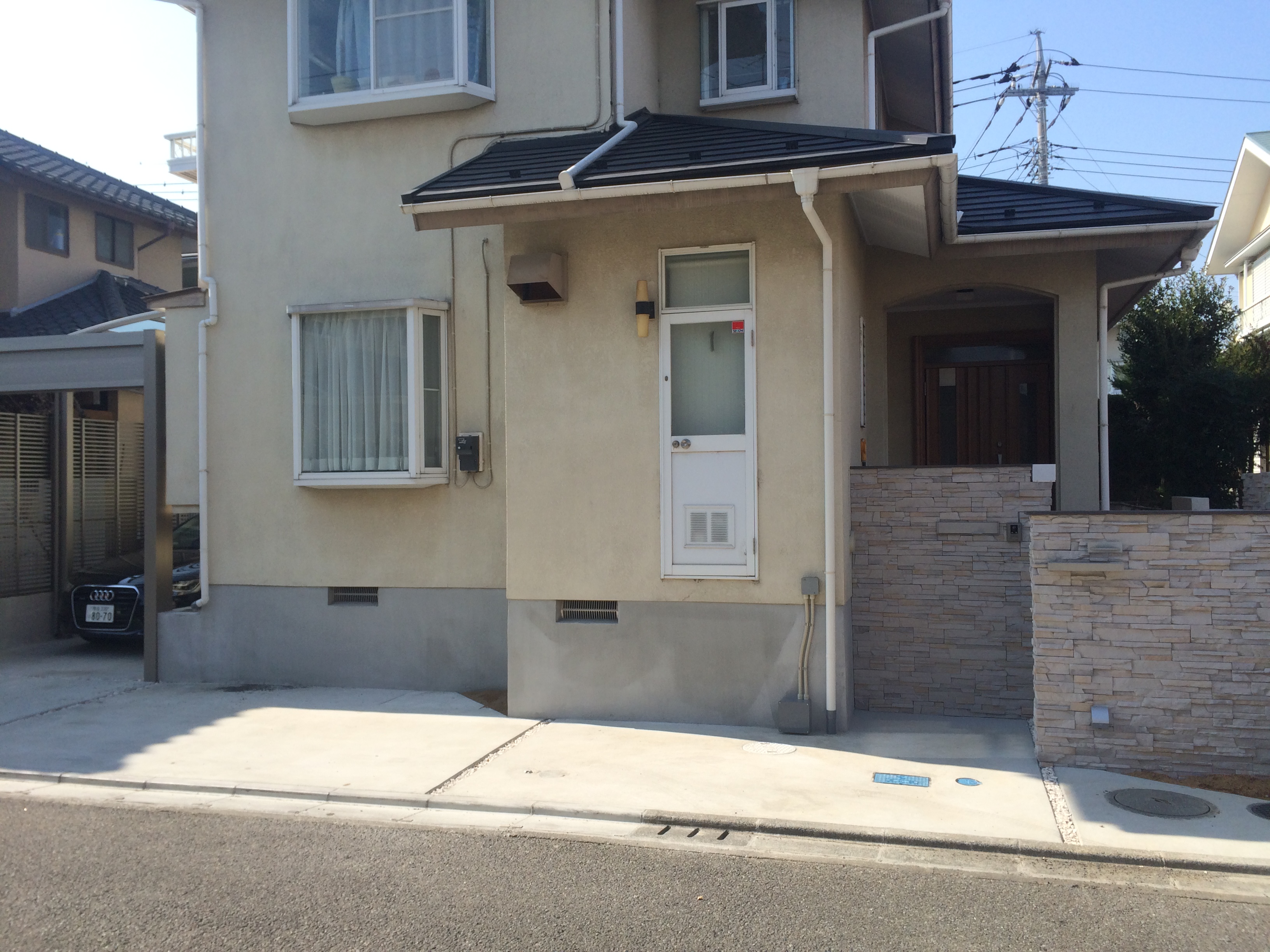 シャッターゲートのある駐車場・完成