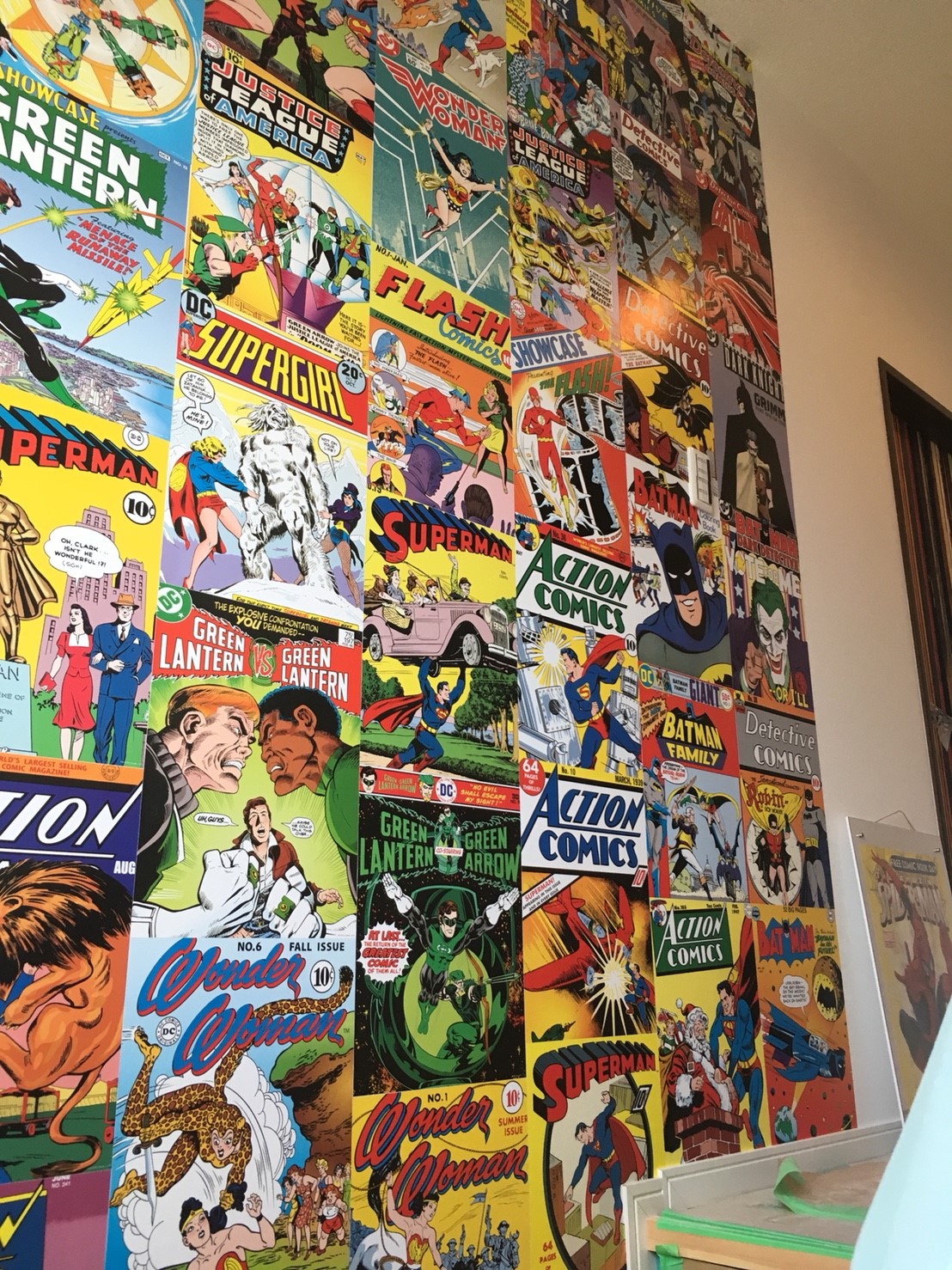 輸入壁紙で、お家をもっと楽しく自由な空間に！