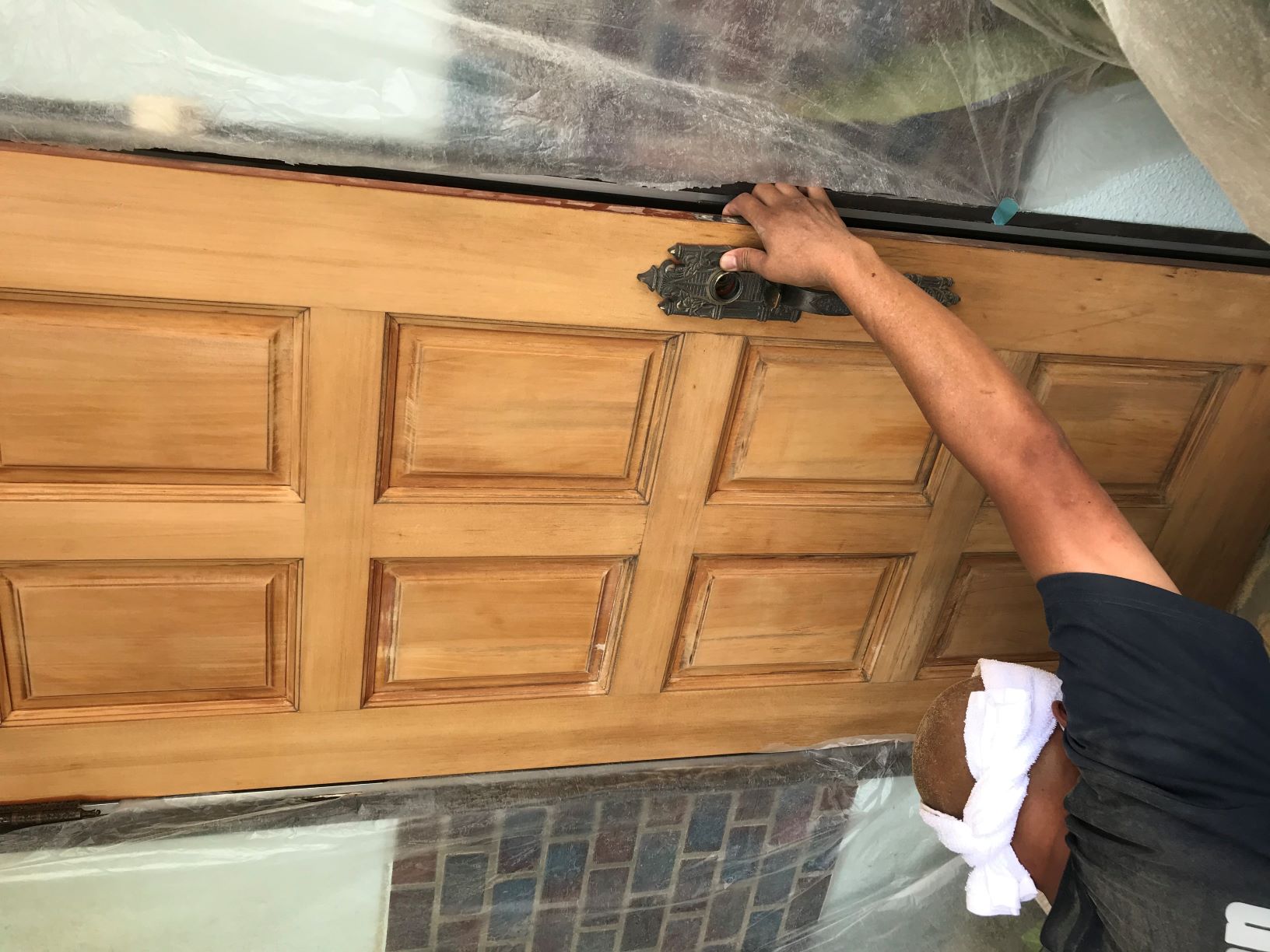 木製玄関ドアの塗装（1）