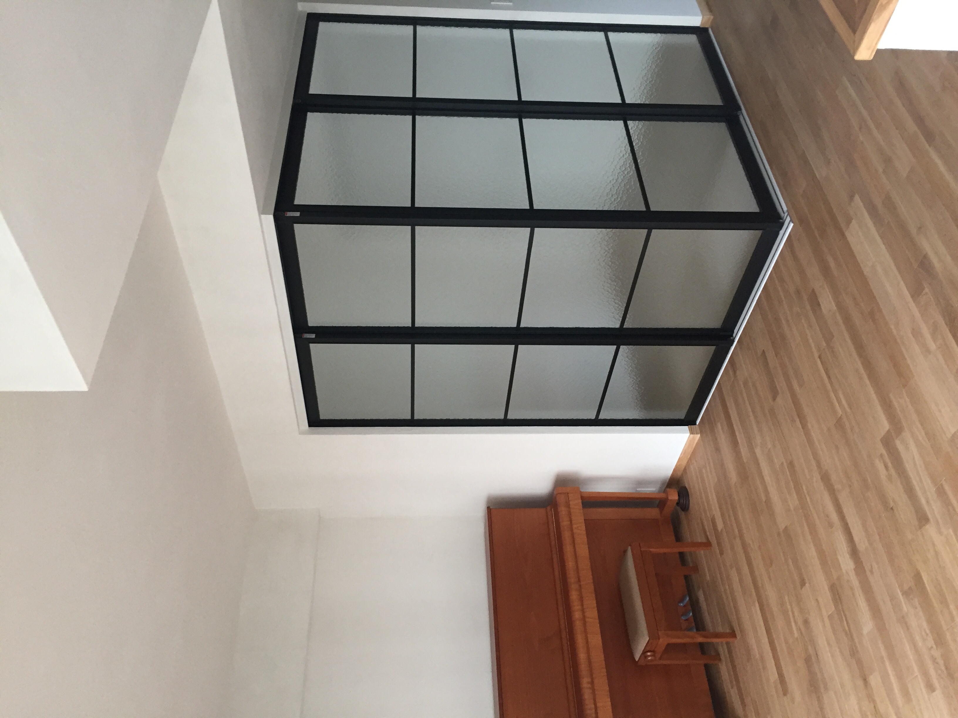 L字間仕切り建具 アルミ×ガラス