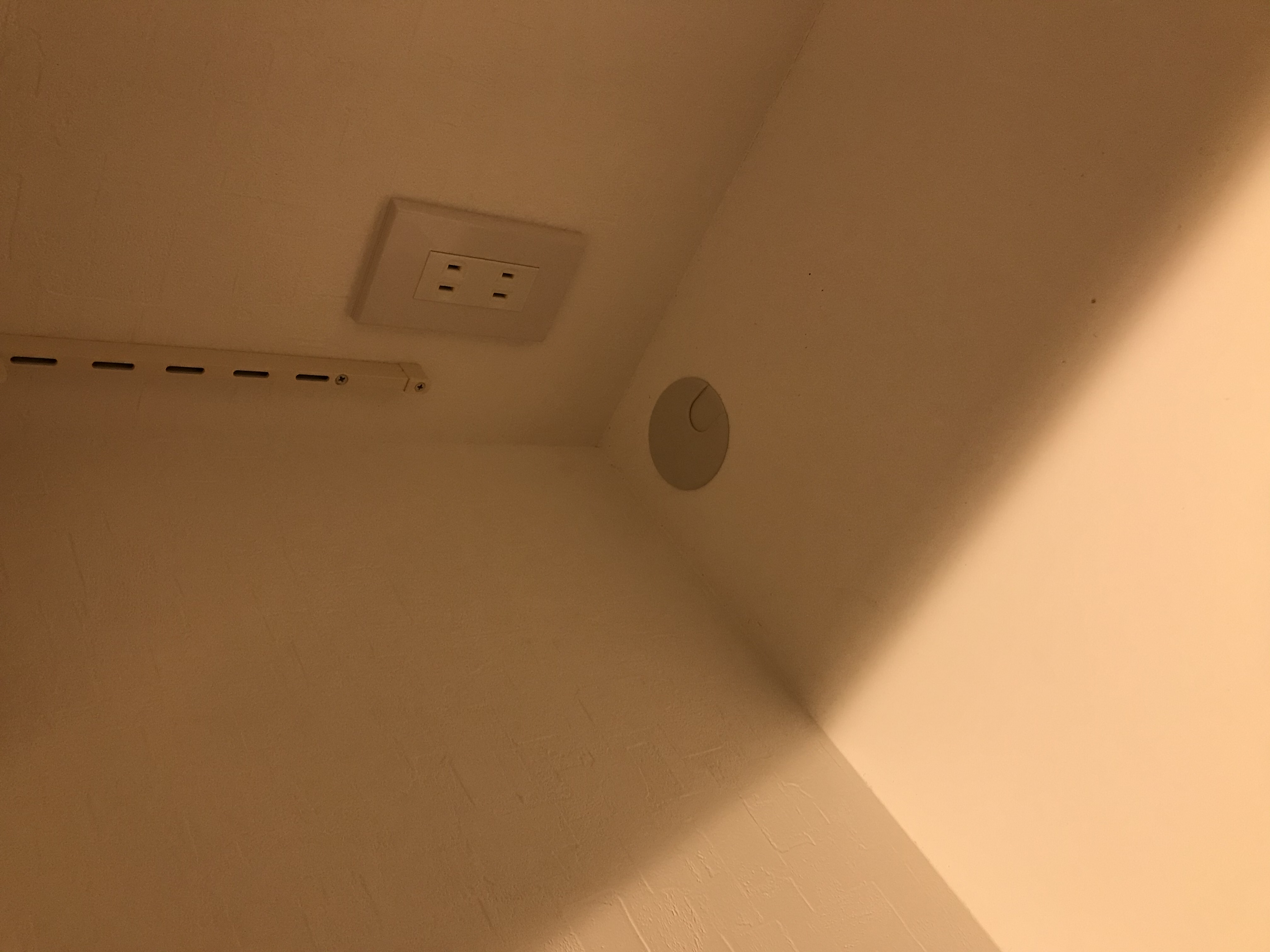 テレワーク　お家でお仕事スペース