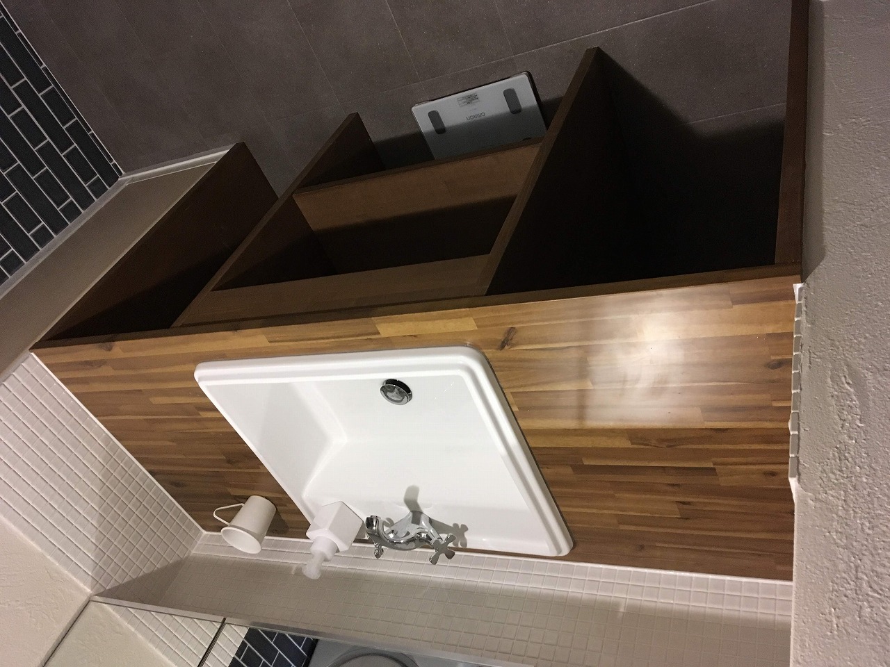 シンプル造作洗面台