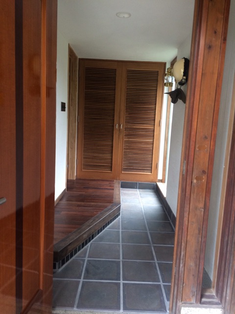 玄関框と三和土