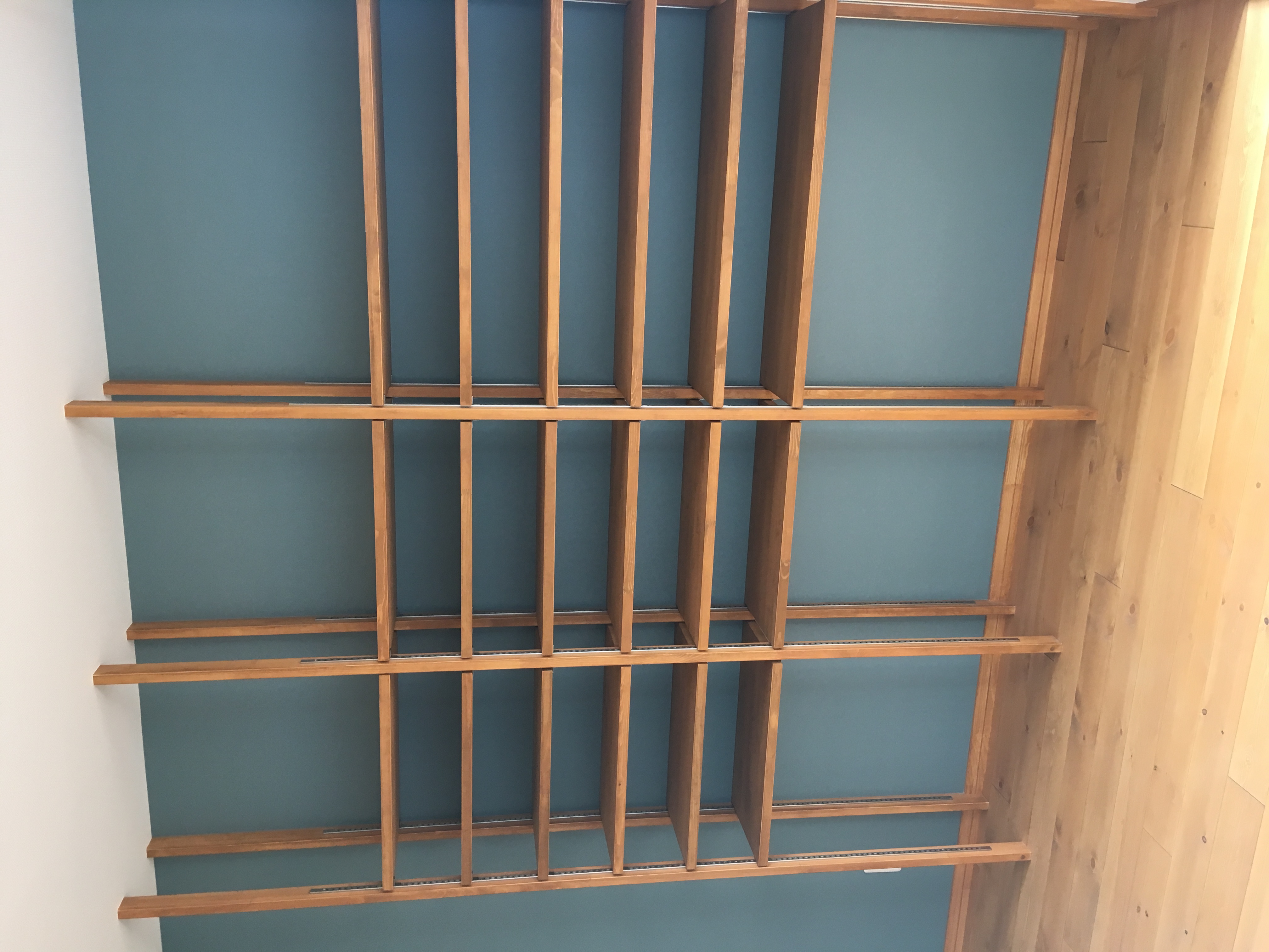 造作　無垢材　収納　ベンチ