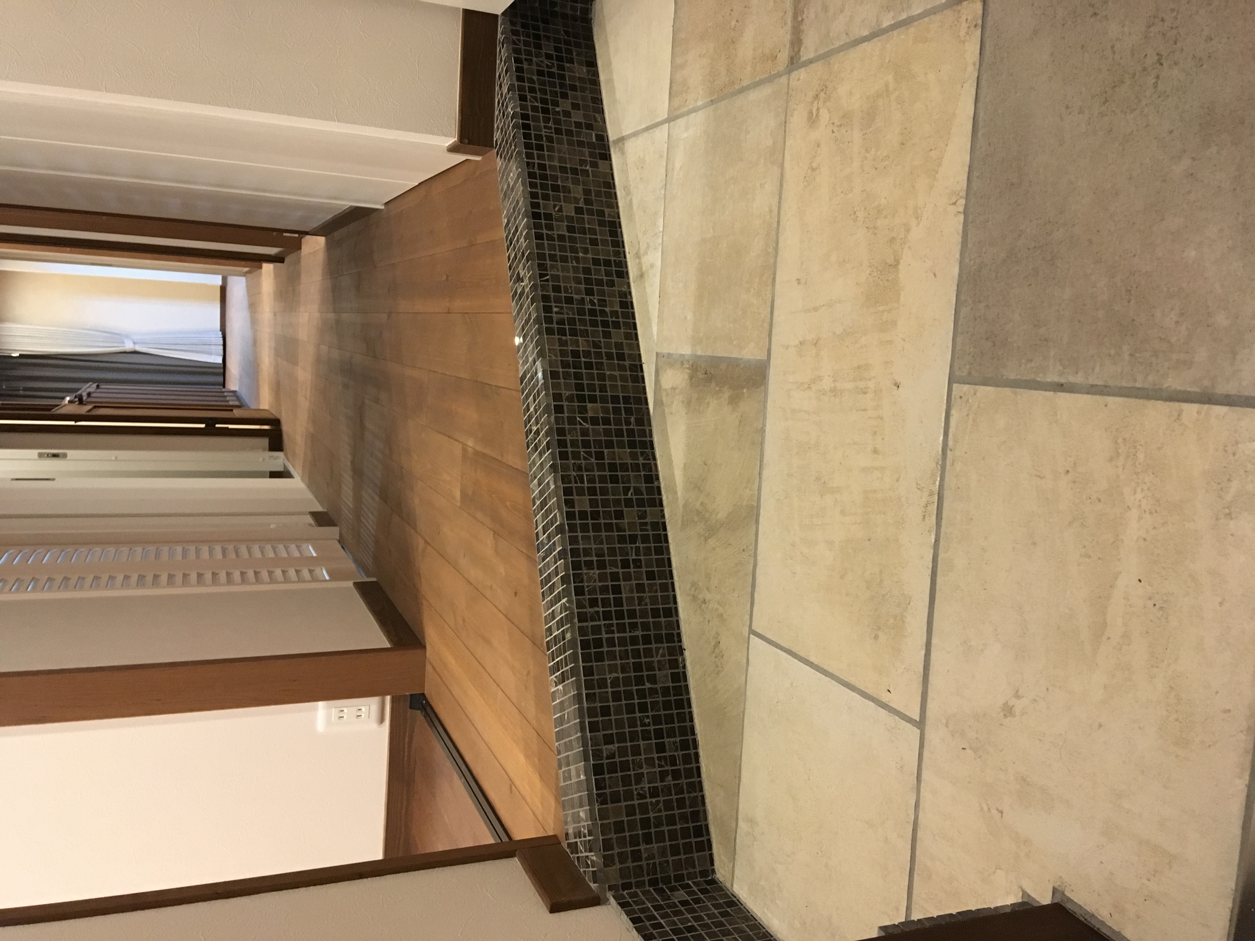 玄関框　モザイクタイル