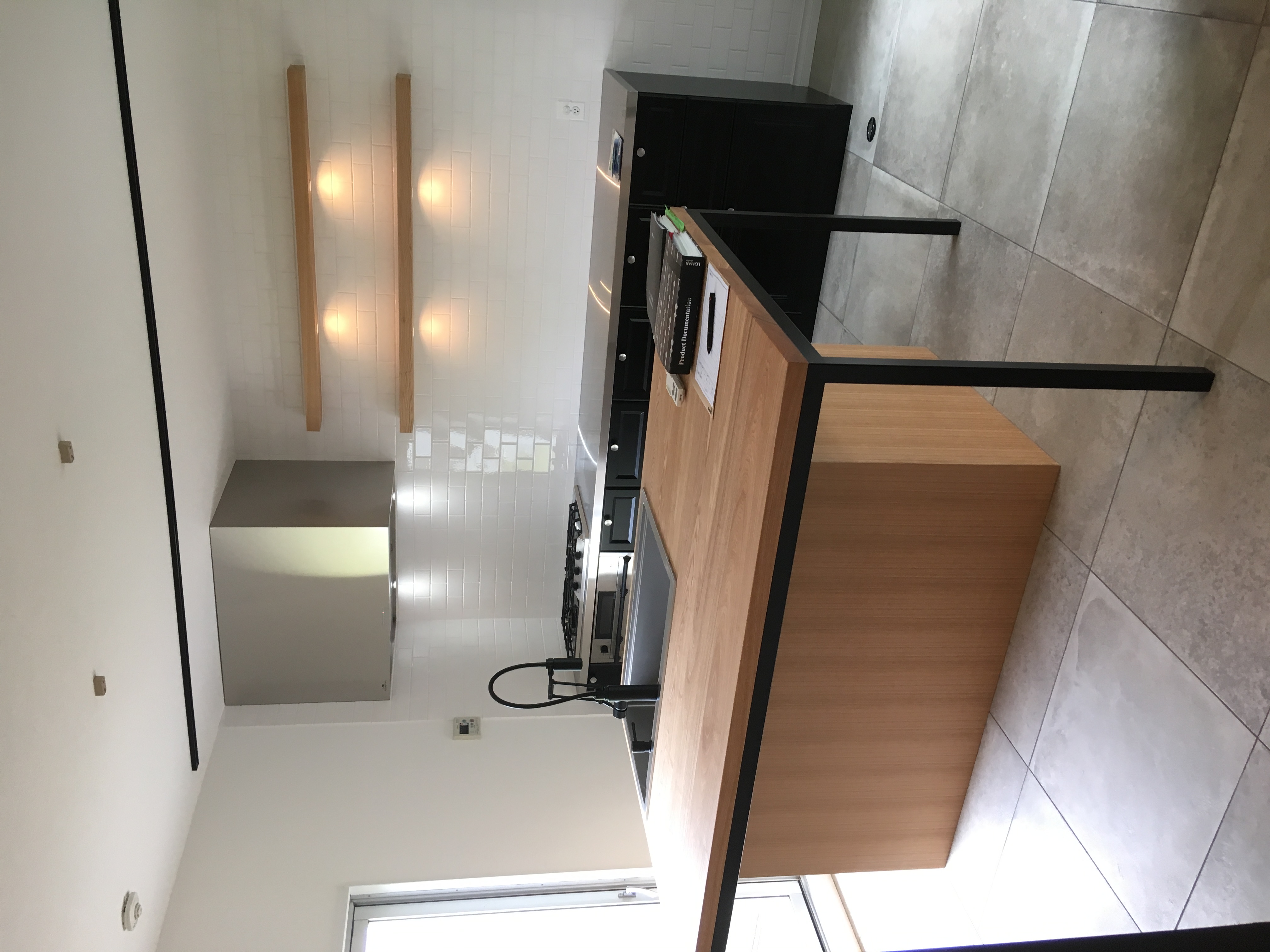 鉄骨階段　ササラ　稲妻型　キッチン　OPEN　造作