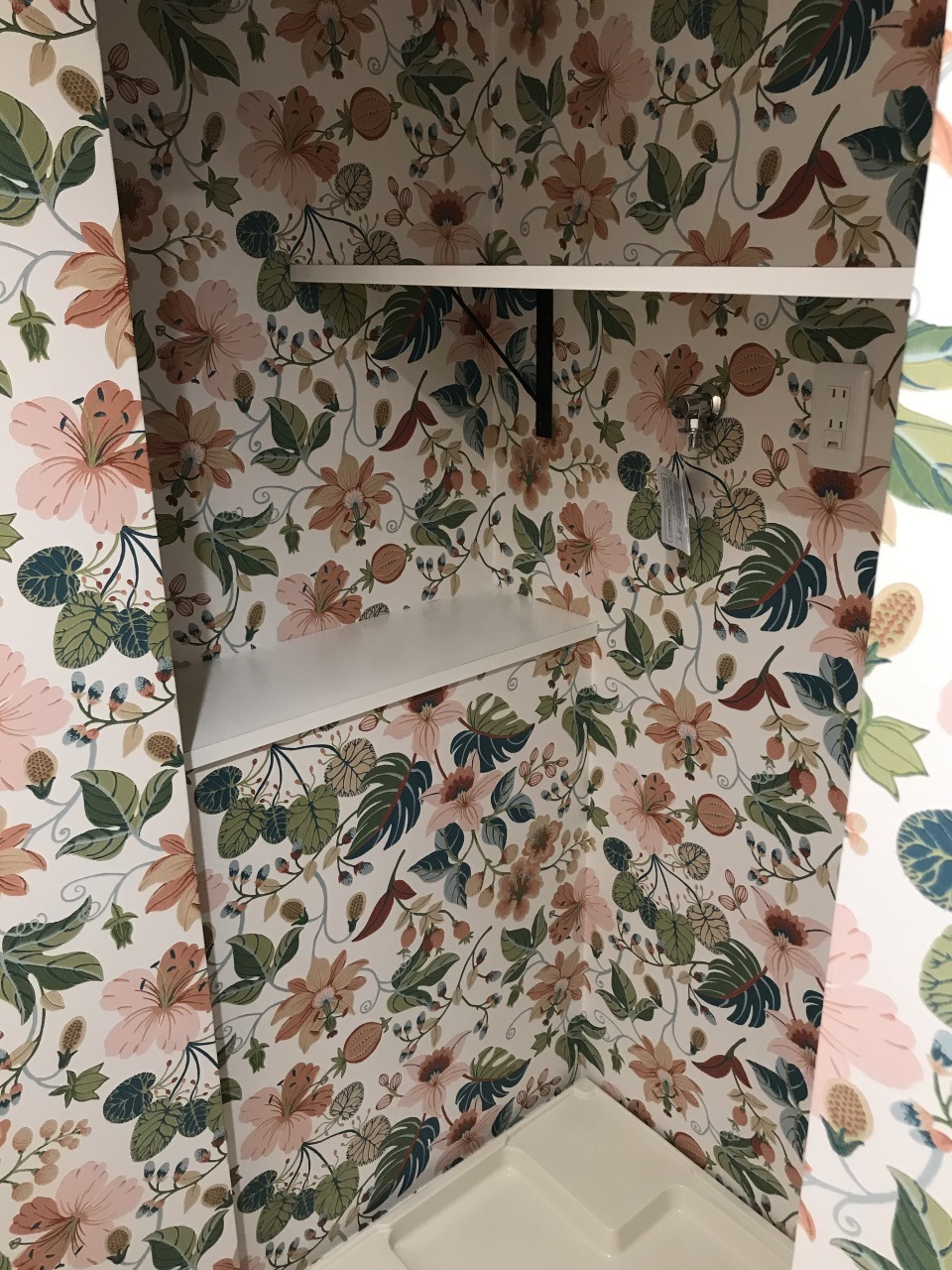 輸入壁紙クロス　水廻り　アクセント