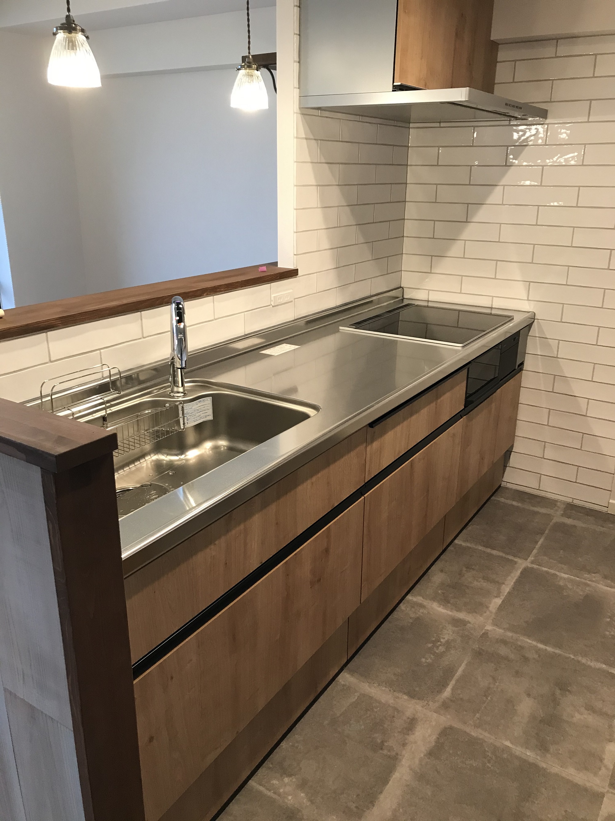 LIXIL　キッチン　カップボード　ウッドワン