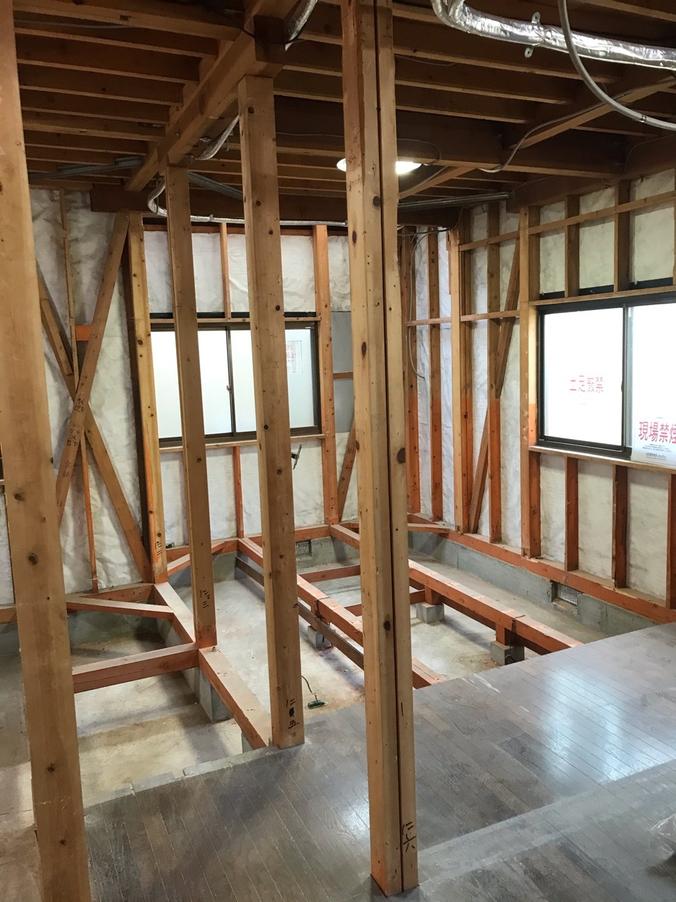 Passiv Design　解体工事　進行中