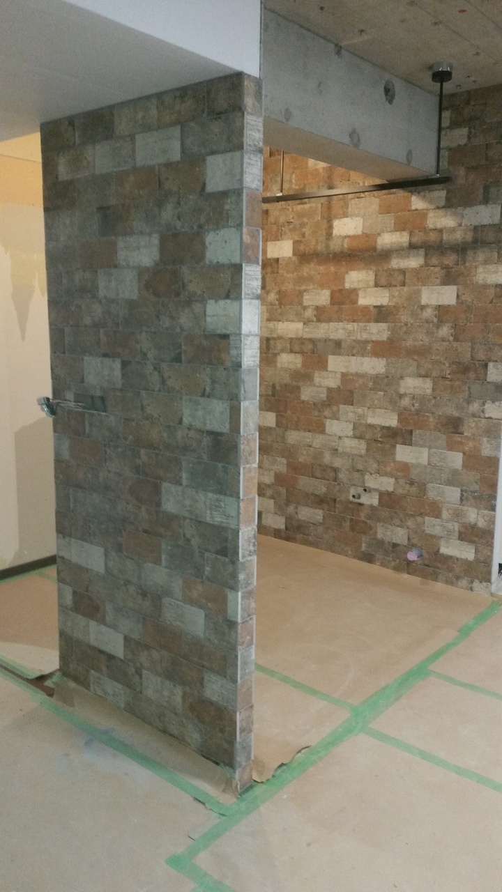 内装仕上げ工事　天井　スケルトン