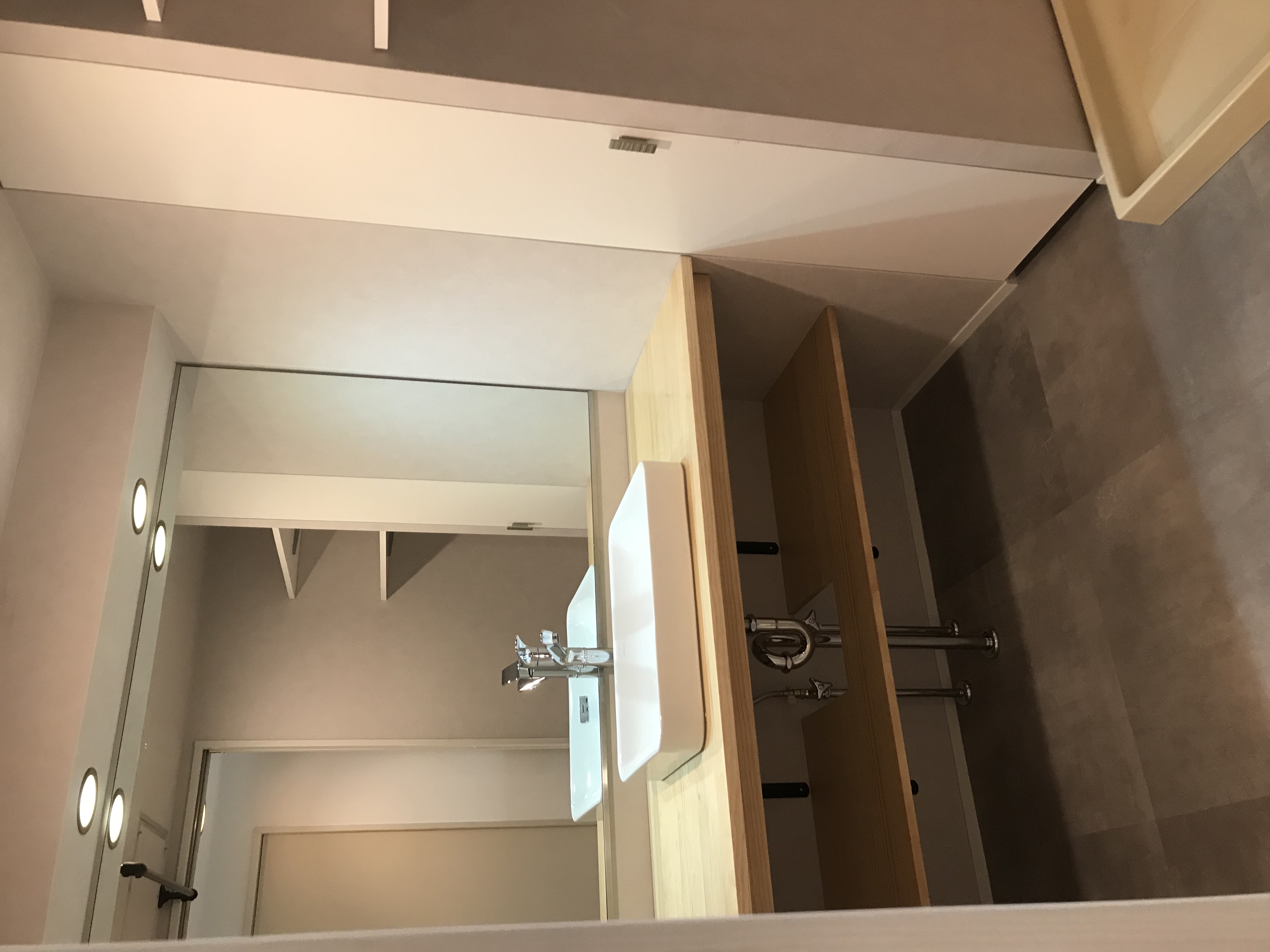 洗面化粧台　造作　ベッセルタイプ