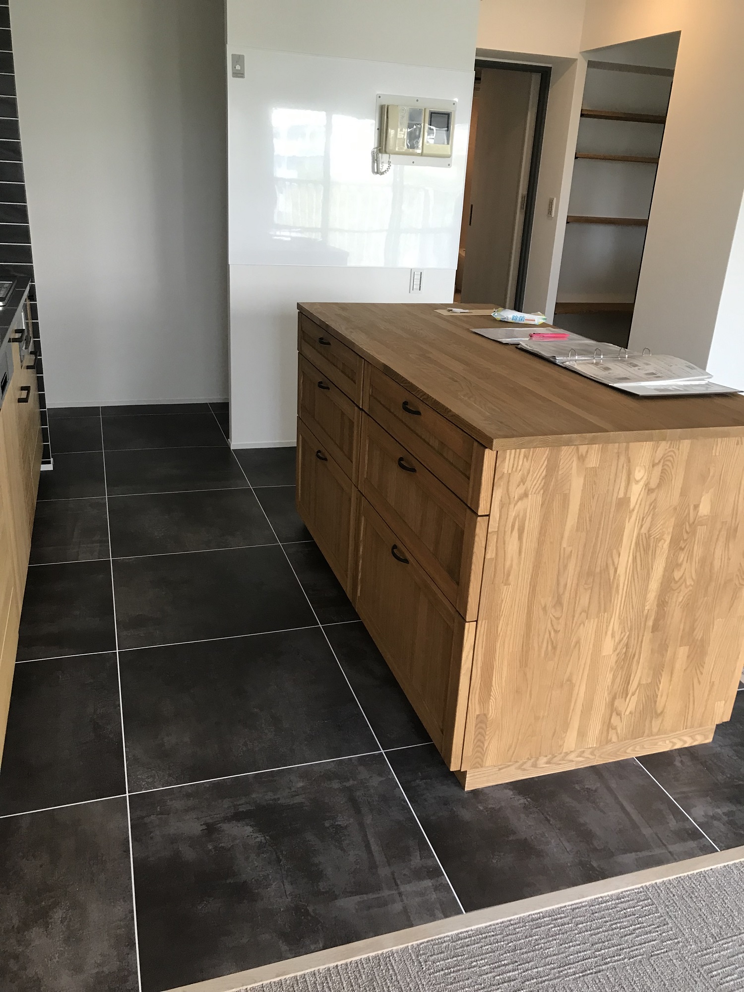 キッチン　造作　作業台