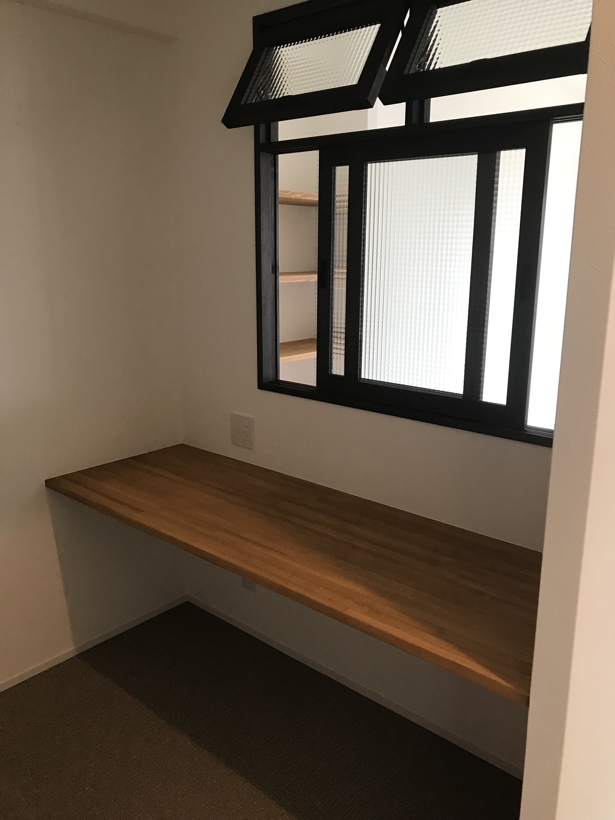 室内造作窓　無垢　インテリアウインドウ