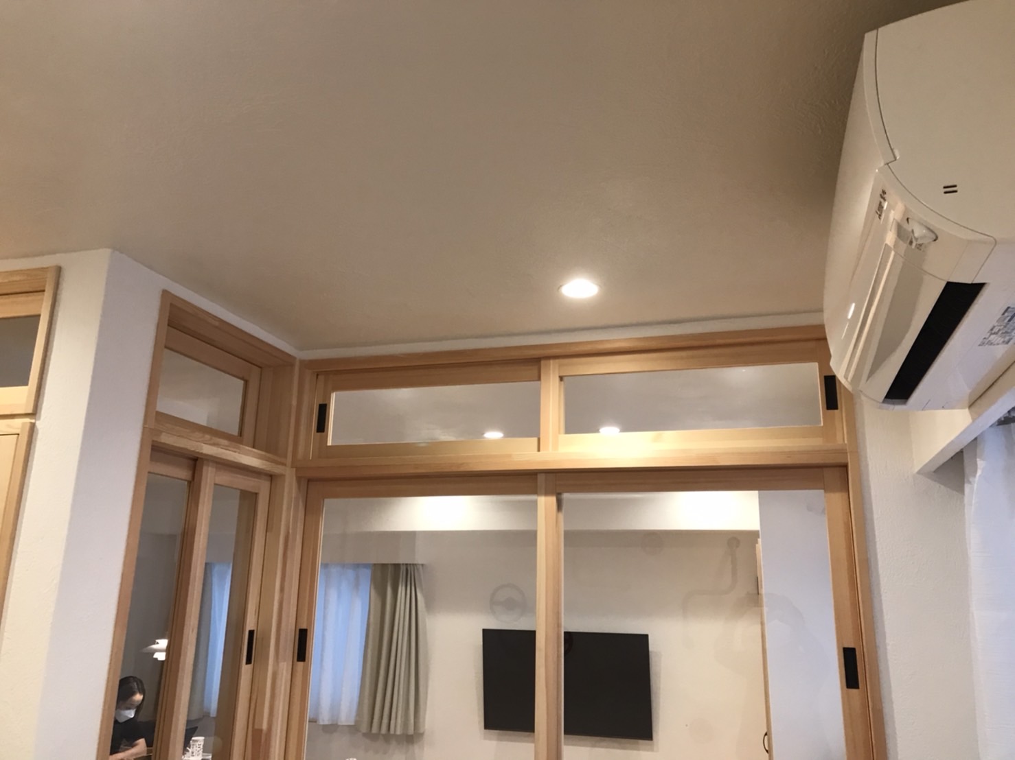 インテリアウインドウ　室内窓