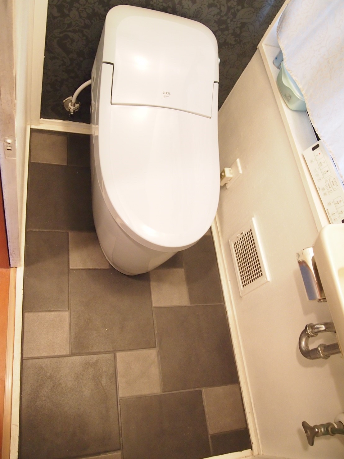 M邸　トイレ改装工事～床タイル編～