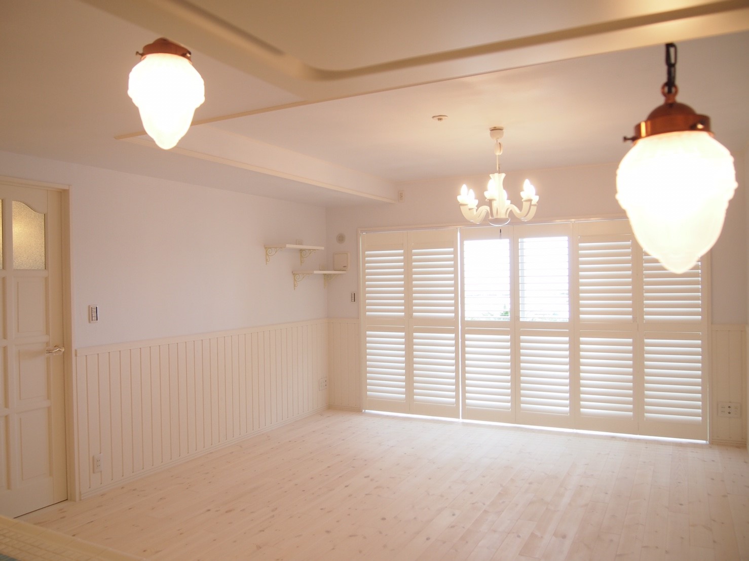 N邸　マンション改装工事 ～ウッドシャッターが付きました～