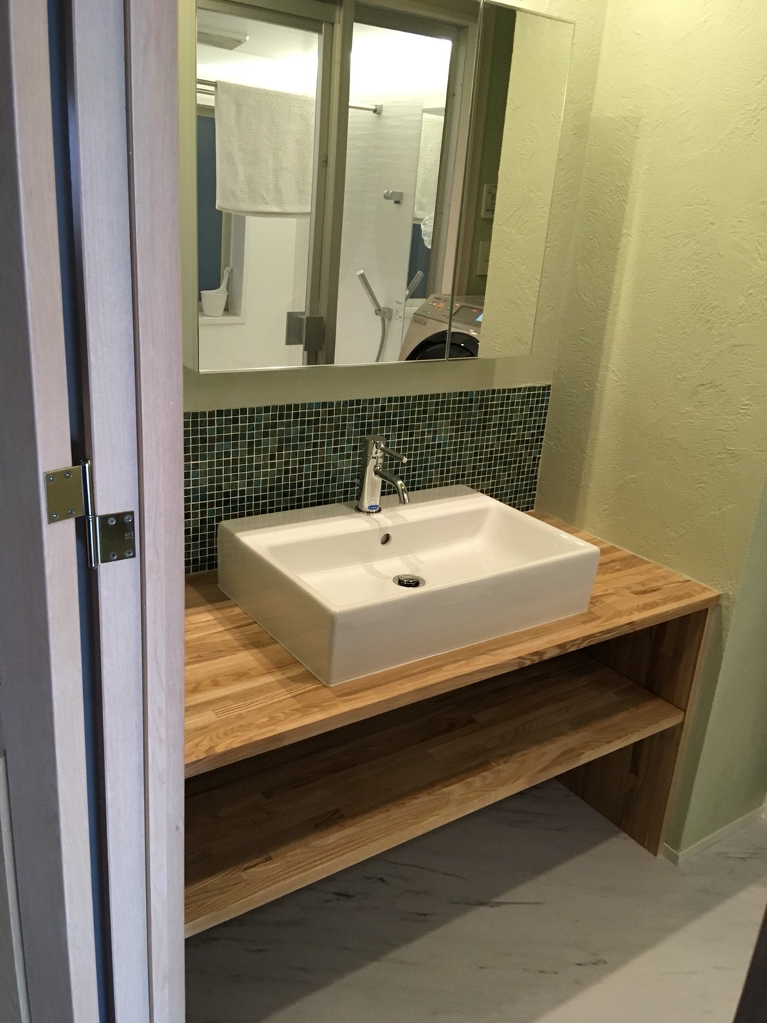 O邸 洗面改装工事～造作洗面台と珪藻土～