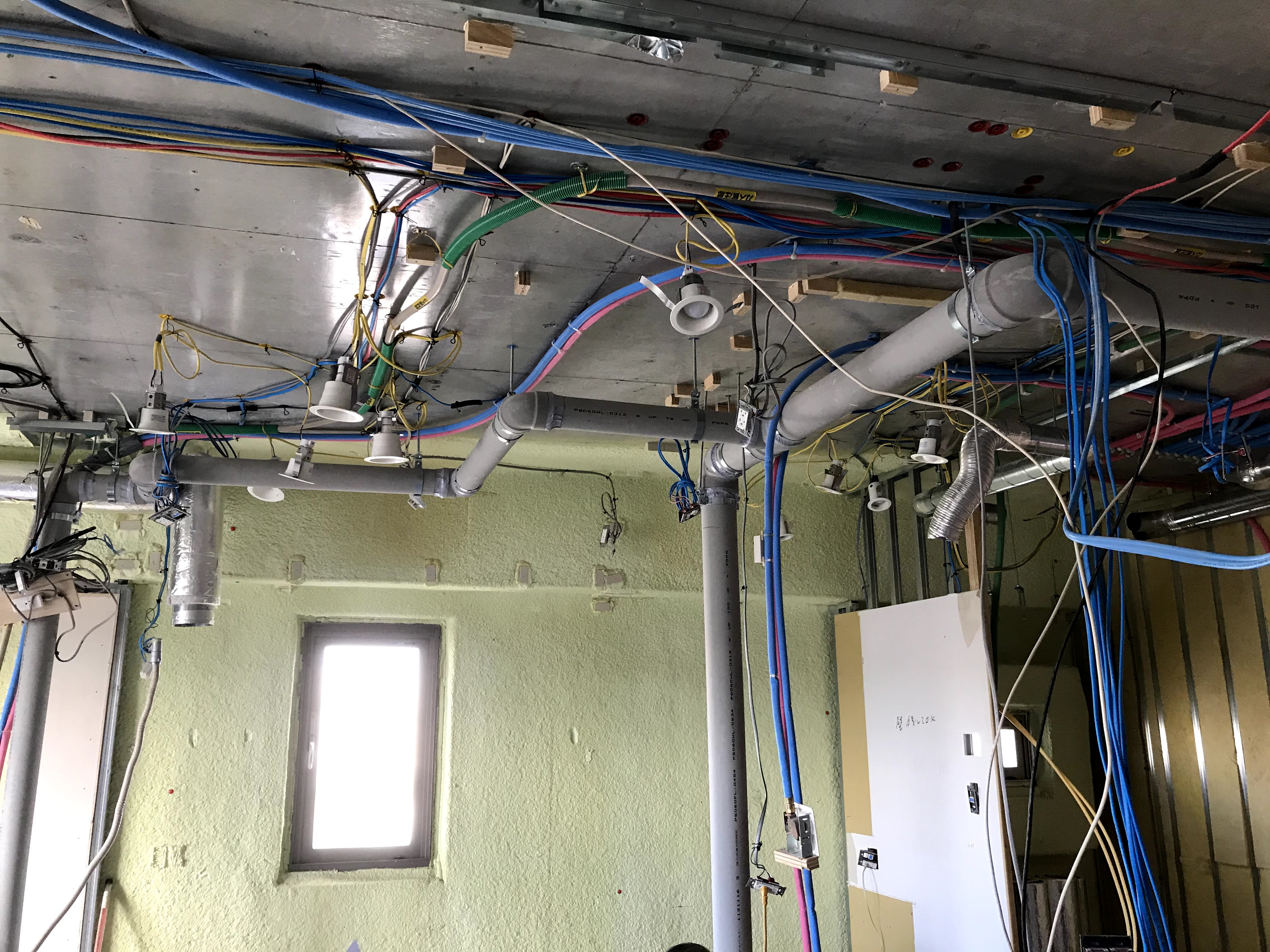 マンションフルスケリノベ　～7：設備配管・電気粗配線～