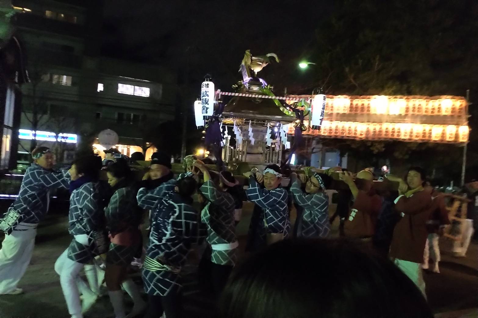 獅子舞の躍動感