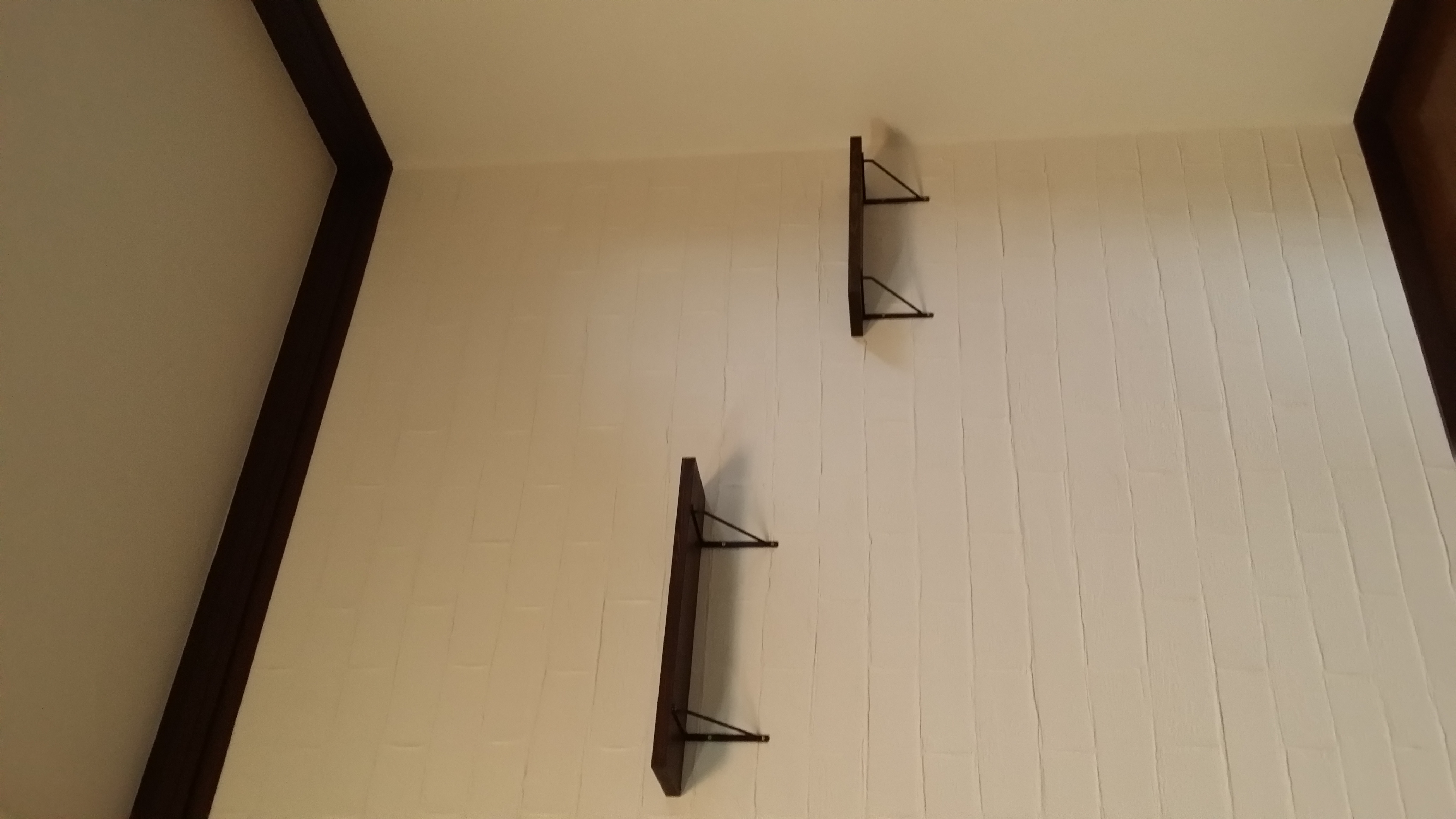 ～EM珪藻土　レンガ調仕上げ～