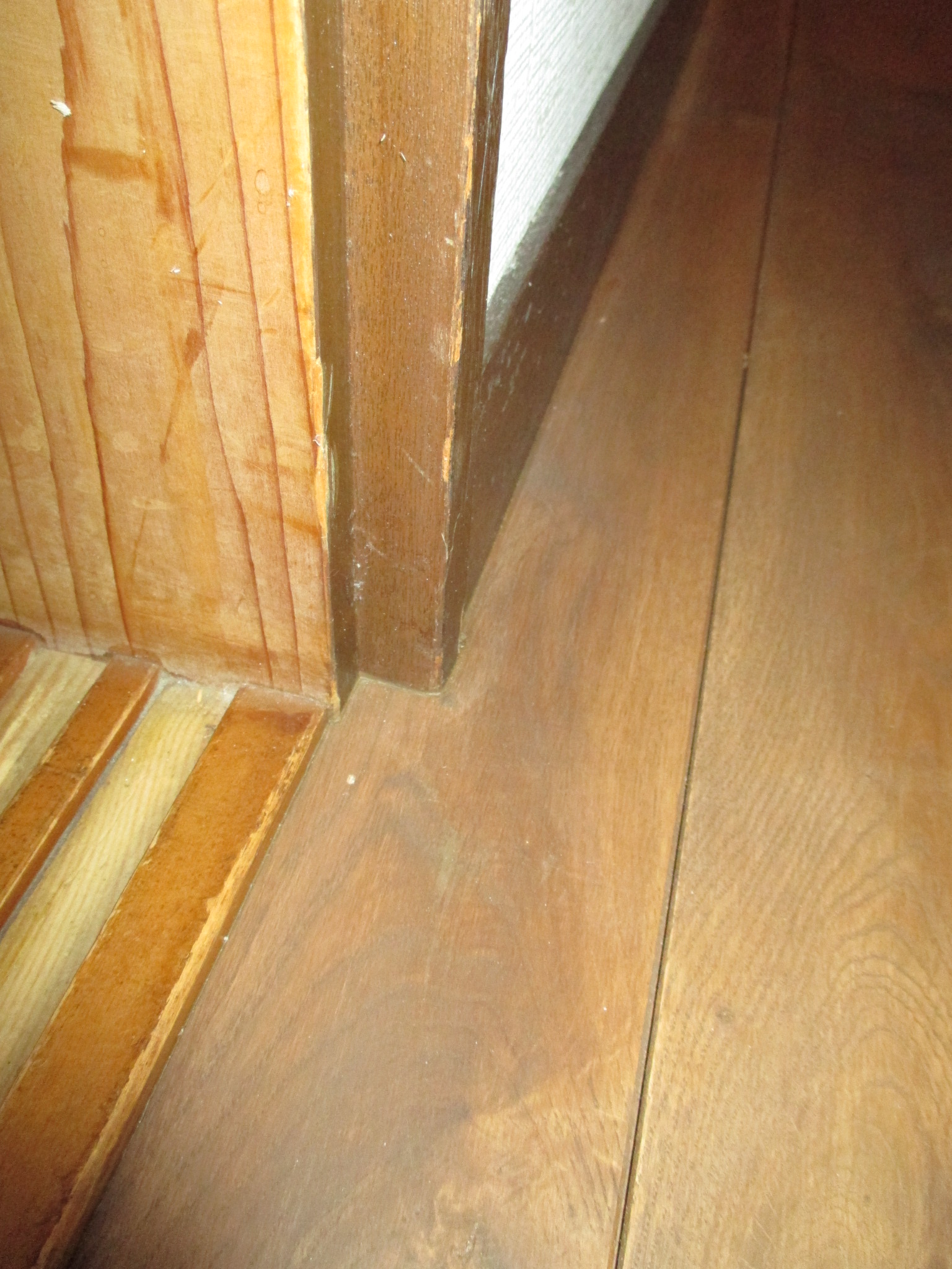 一戸建て廊下張替②