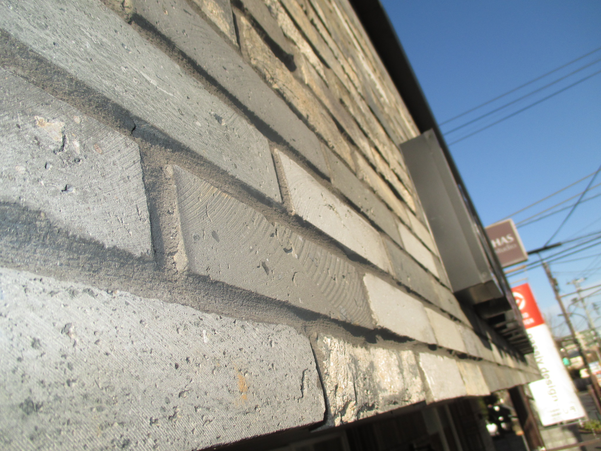 外壁にも煉瓦を・・・アンティークブリック