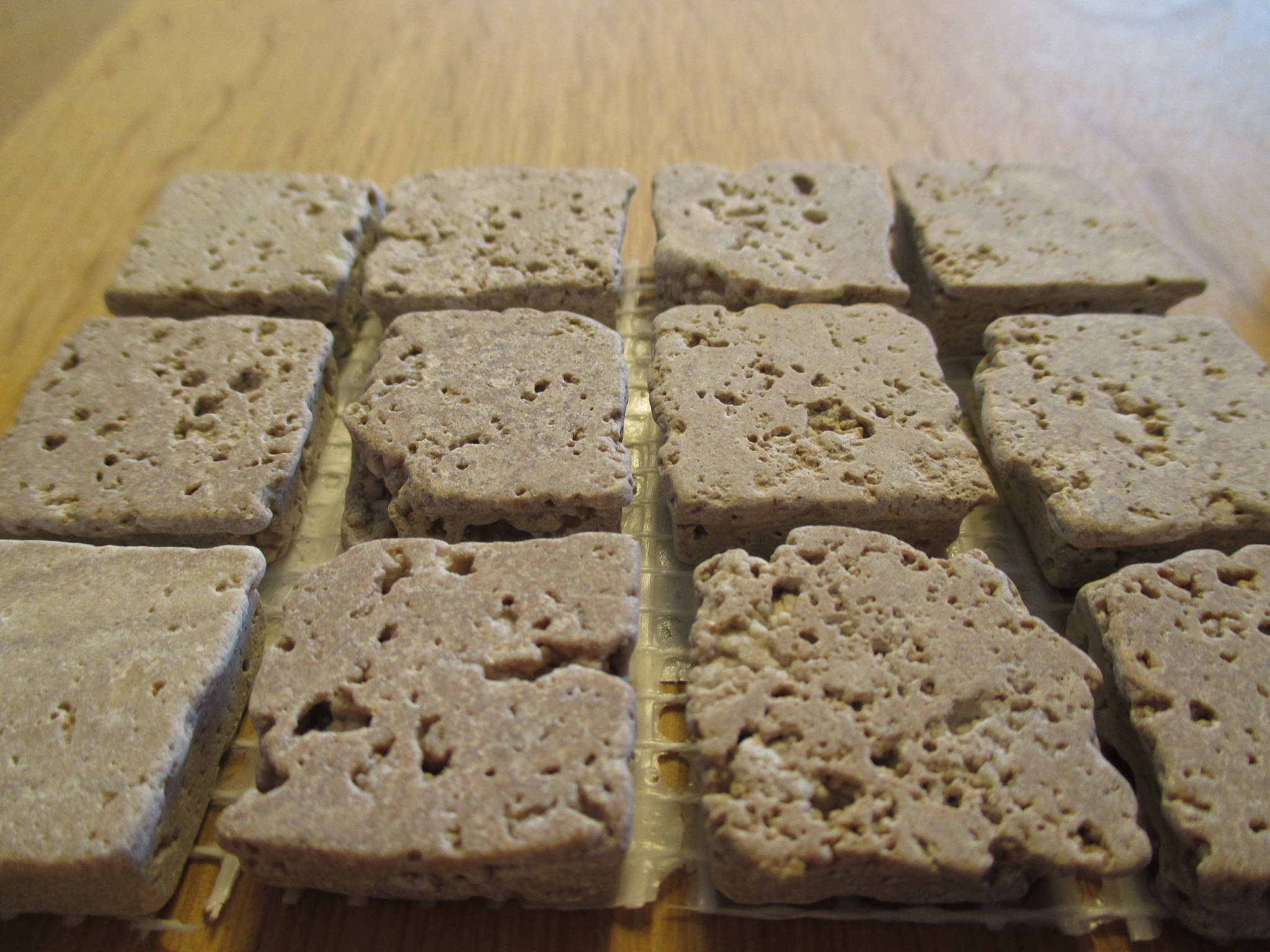 洗面壁やキッチン廻りにいかが？　モザイクタイル♪