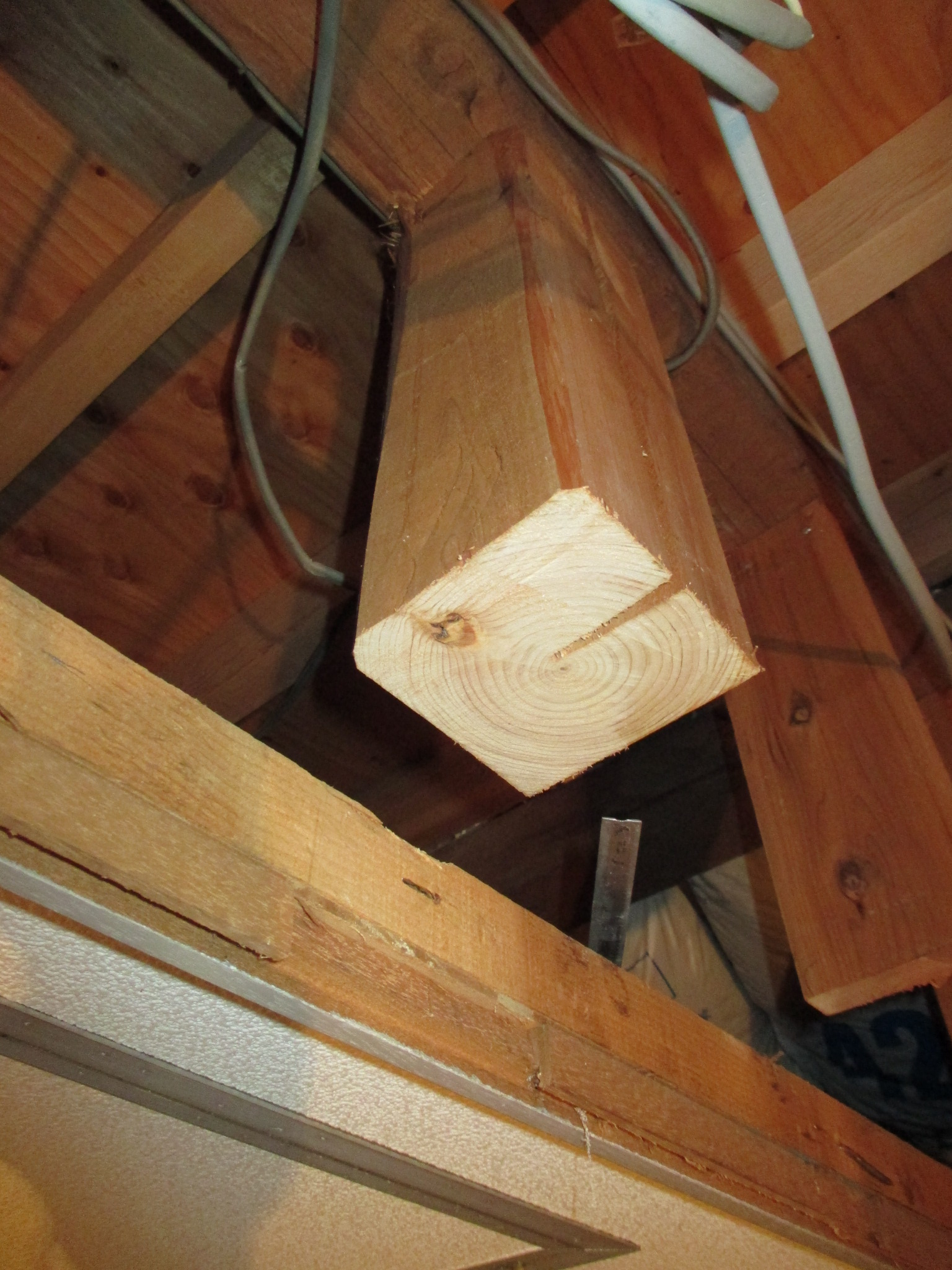 見えない部分でも仕事してます。「背割り」