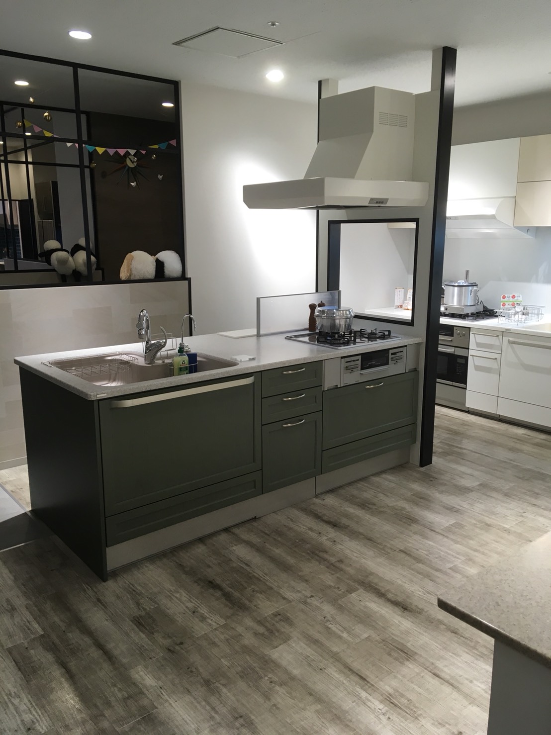 人造大理石の天板のキッチンといえば・・・トクラス!!!!!!!!