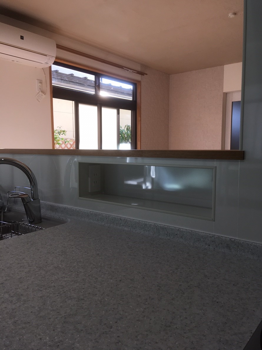 人造大理石の天板で有名なキッチン！！②