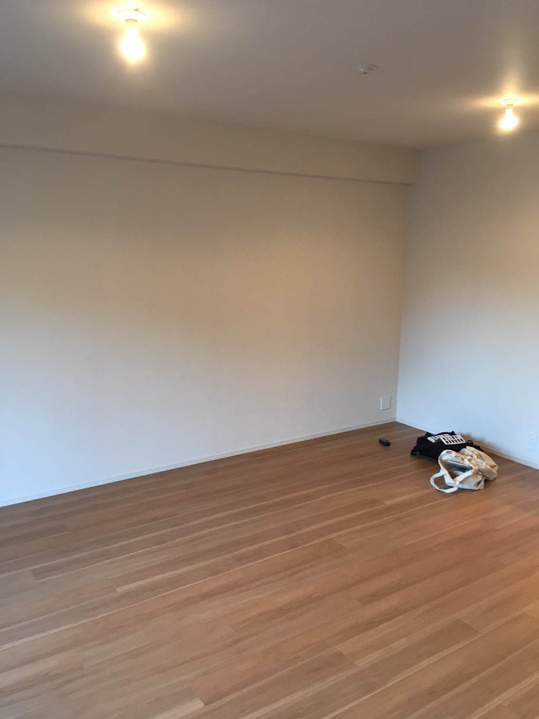 ～新築マンションに造作本棚を～①