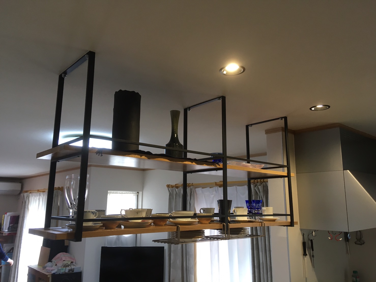 オープンキッチンにこんな素敵な棚が爆誕！！