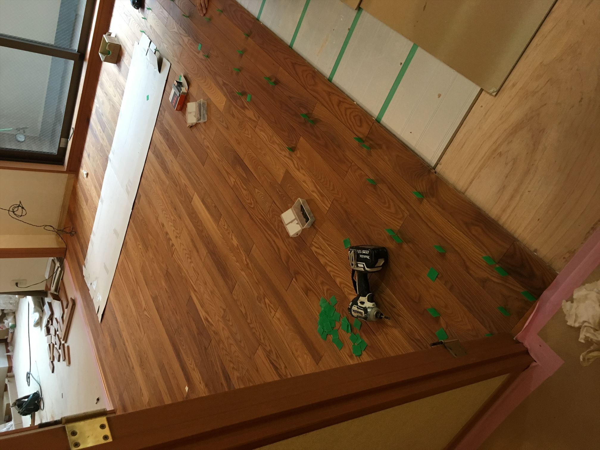 床暖房対応無垢フローリングへ張替え