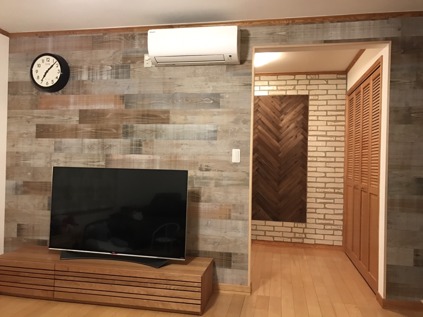 リフォームでリビングを素敵に！～アクセントリフォーム～