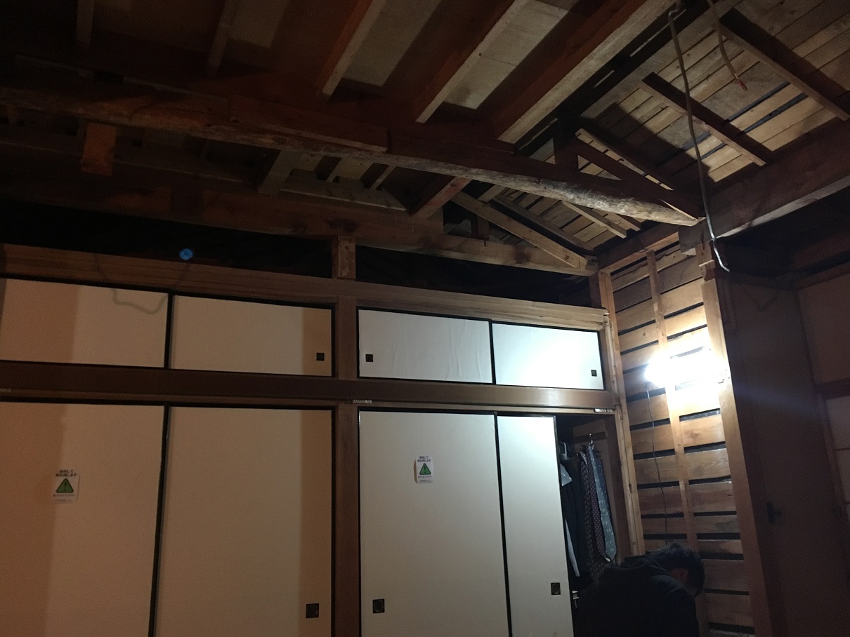 台風に負けじと着工！