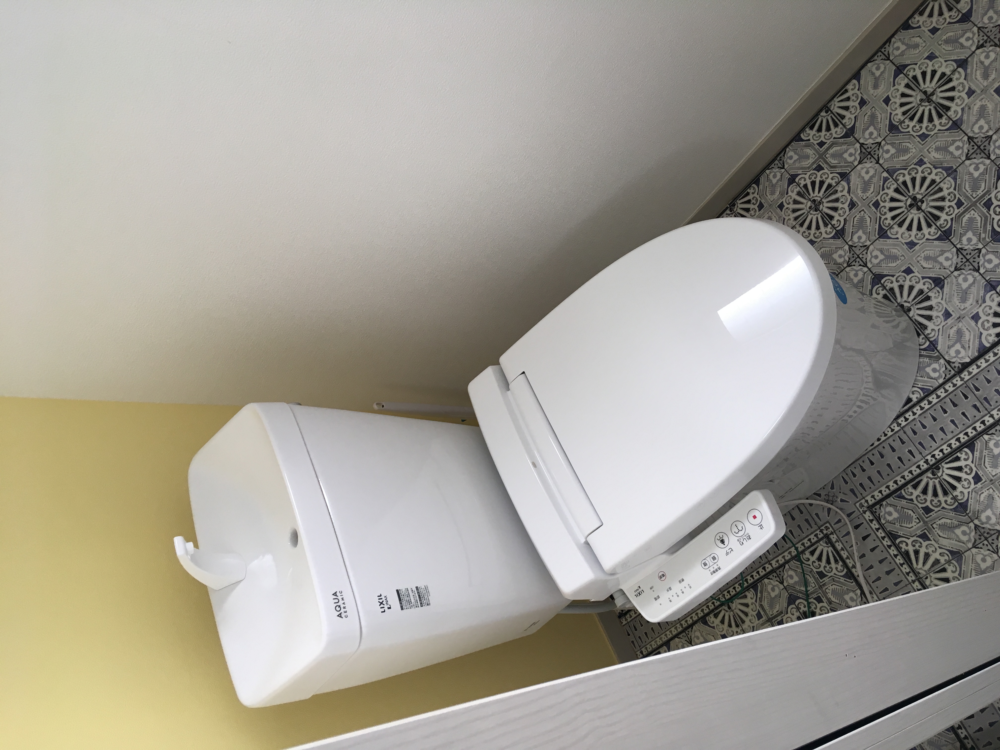 【トイレ アウトセット上吊引戸へ交換】